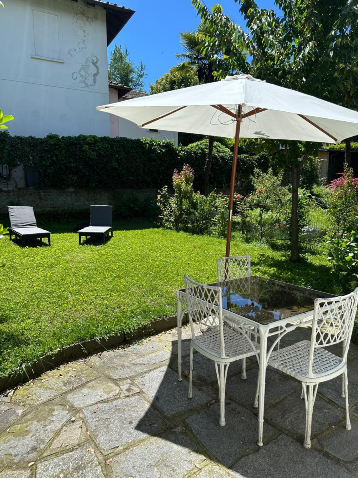 Casa Del Custode: Renovated Flat With Garden In A Villa Near The Lake Stresa Esterno foto